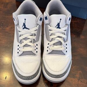 Air Jordan Men's Athletic Shoes - White and Gray